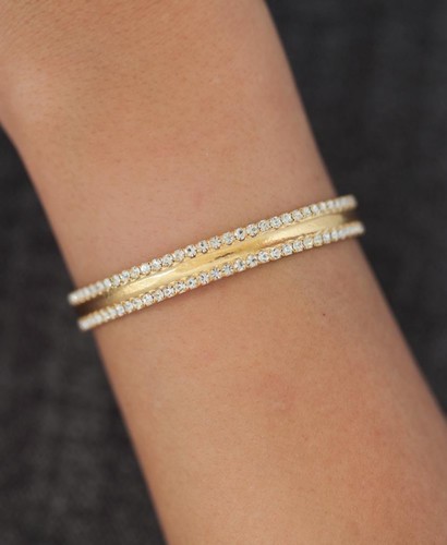 Handmade bracelet - Handmade bracelet plated with 24k gold, crafted with care, featuring swarovski stones and an elegant design. Lightweight, unique, and perfect for everyday wear or special occasions.
