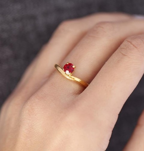 Handmade red stone ring - Handmade ring plated with 24k gold, crafted with care, featuring a colored stone and an elegant design. Lightweight, unique, and perfect for everyday wear or special occasions.
