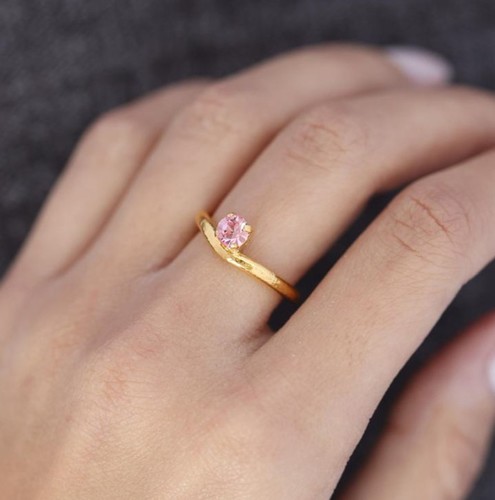 Handmade pink stone ring - Handmade ring plated with 24k gold, crafted with care, featuring a colored stone and an elegant design. Lightweight, unique, and perfect for everyday wear or special occasions.