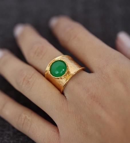 Green stoned statement ring - Handmade statement ring plated with 24k gold, crafted with care, featuring a green&nbsp; stone and an elegant design. Lightweight, unique, and perfect for everyday wear or special occasions.