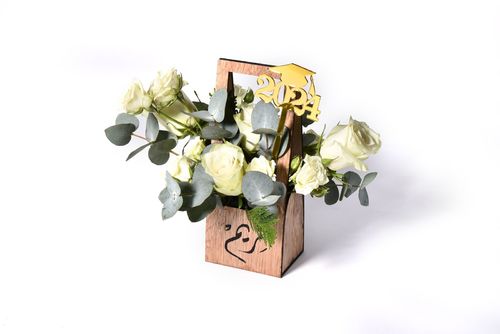 CONGRATS 8 - Wooden figure decorated with natural roses Eclerk graduation model 2024 Write according to your choice