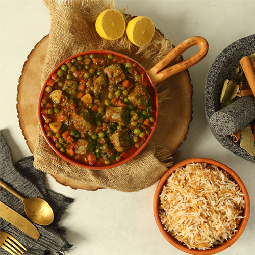 Lokmat Beit - Peas stew - Peas stew with meat cubes , served with vermicelli rice