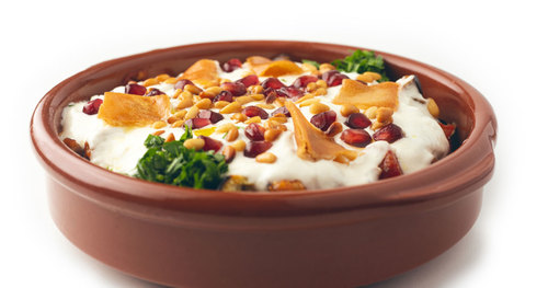 Lokmat Beit - Fatteh hummus - Hmummos fatteh : Hummos , Fried Bread, topped with mix yogurt & nuts