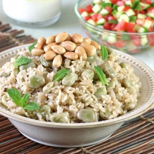 Rice with green fava - Green fava cooked with rice