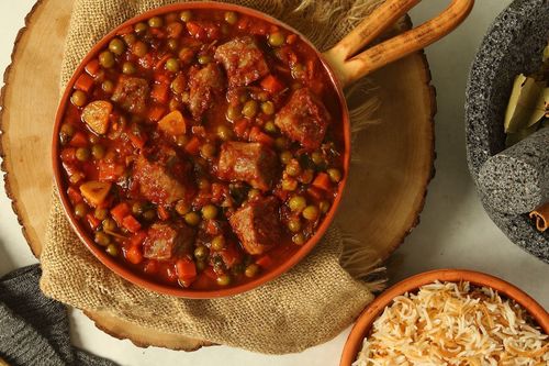 Peas & rice combo meal - - Peas stew with vermicelli rice  -Salad  -Mixed Rolls