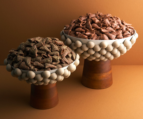 Chocolate Triangles - Crispy chips covered with milk chocolate and sprinkled with ( Summaq, Feuilletine, Zaatar) ( 600 g)
Dairy | No Gluten ( Feuilletine option has gluten)