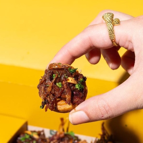 mini muskhan nest  with sauce