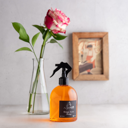مرش Orange secret - A Mixture of vanilla, rose and sweet to add to the scent of your car, office or home a distinctive and fragrant scent.