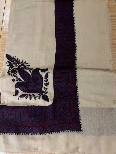 Classic-10123-55.5 - Classic,Pashmina,kashmiri,orginal,hand made embroidered,one size of this shawl are avilable.