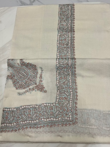 full-6679-57 - Full turma,kashmiri,orginal,hand made embroidered,one size of this shawl are avilable.
