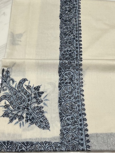full-6757-60 - Full turma,kashmiri,orginal,hand made embroidered,one size of this shawl are avilable.