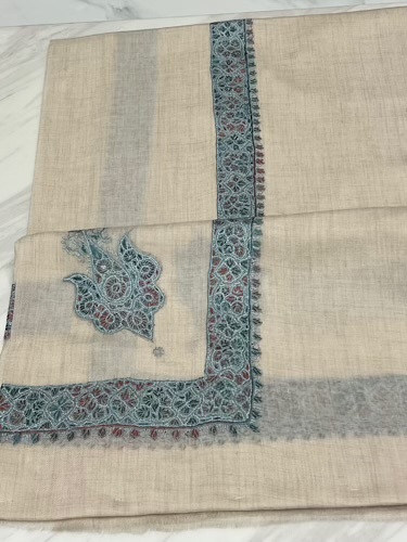 VIP-8974-56 - VIP,Pashmina,kashmiri,orginal,hand made embroidered,one size of this shawl are avilable.