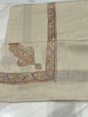 VIP-6690-56 - VIP,Pashmina,kashmiri,orginal,hand made embroidered,one size of this shawl are avilable.