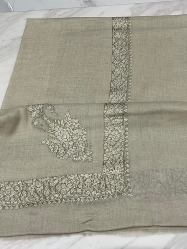 VIP-8986-53 - VIP,Pashmina,kashmiri,orginal,hand made embroidered,one size of this shawl are avilable.