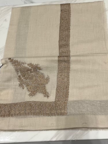 VIP-8980-56 - VIP,Pashmina,kashmiri,orginal,hand made embroidered,one size of this shawl are avilable.