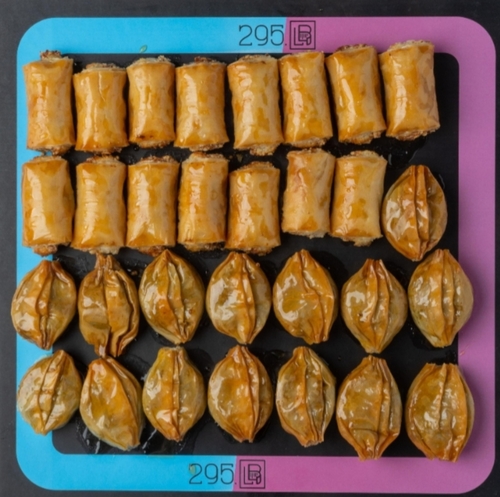 Mix baklava Almond and pistachio