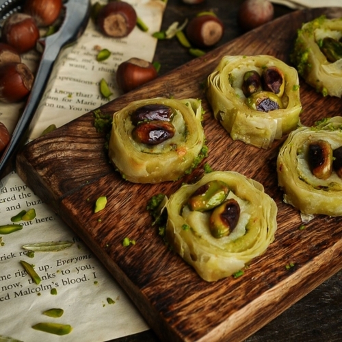 Round Baklava Stuffed with pistachio 30 Pieces