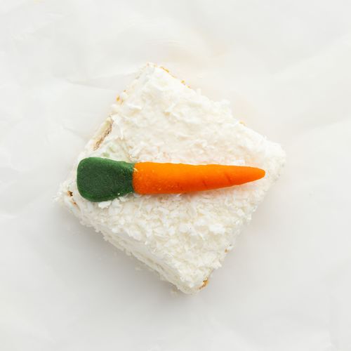 1pcs Carrot Cake