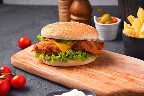 Broasted Alsham  - Chicken fillet - Fried chicken fillet piece with lettuce, mayonnaise and cheese