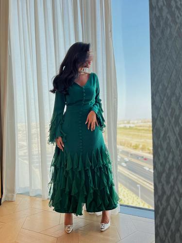 كود ٣٥ - Write measurements ( length - shoulder - chest - waist - hip —sleeve) in the boxonly one color