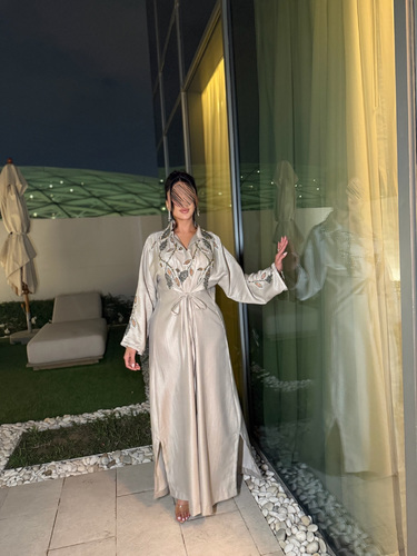 Code 154 - الطولالكتف&nbsp;الكمالصدرالخصرالوركفي المربع ادناه
- لون واحد فقط