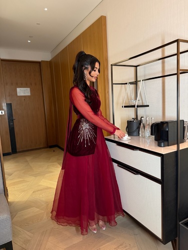 Code 149 - يرجى كتابةالطولالكتف&nbsp;الكمالصدرالخصرالوركفي المربع ادناه
- متوفر جميع الالوان