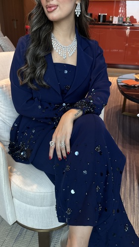 Code 150 - يرجى كتابةطول البنطلونطول البليزرالكتف&nbsp;الكمالصدرالخصرالوركفي المربع ادناه