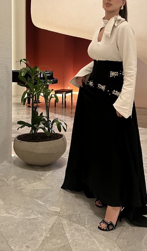 Code 153 - يرجى كتابةالطولالكتف&nbsp;الكمالصدرالخصرالوركفي المربع ادناه
- لون واحد فقط