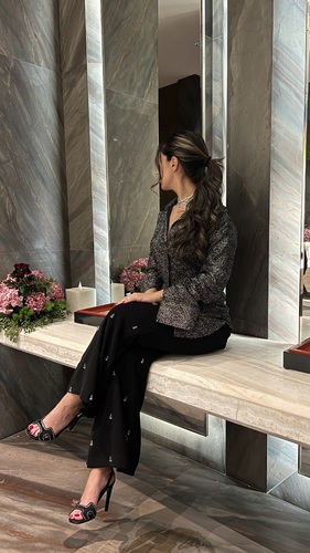 Code 159 - يرجى كتابةالطولالكتف&nbsp;الكمالصدرالخصرالوركفي المربع ادناه
- لون واحد فقط