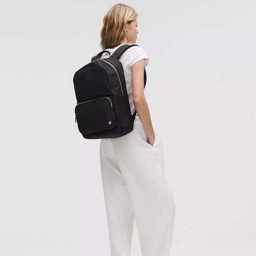 Black Everywhere Backpack 22LMetal Hardware