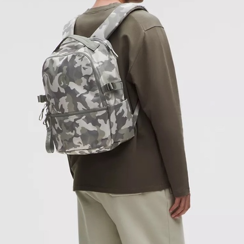 New Crew Backpack 22L