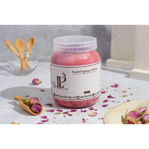 Purity Lab - Purity Coarse Scrub - It consists of powders, extracts, oils and butters to lighten and unify the skin color and remove blemishes. Its granules are very gentle on the skin and cleanse and cleanse the skin well. Size: 500 G How to use: Apply a layer on wet or dry skin and leave it for 3-5 minutes, then rub gently in a circular motion, then rinse with lukewarm water.