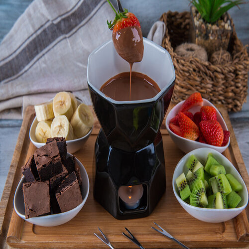 Fondue - choose 4 of your favorites items: strawberry , kiwi , banana , pineapple , marshmallow ,brownie & Enjoy the Belgian chocolate taste of your choice