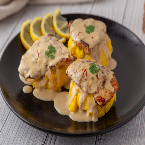 Creamy lemon chicken - 3 pieces of grilled chicken with homemade lemon sauce and saffron mashed potatoes