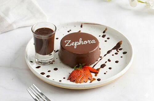 متعة المكسرات بالشوكولاتة - مكسرات مع الشوكولاته مغطاة بشوكولاتة الحليب المميزة