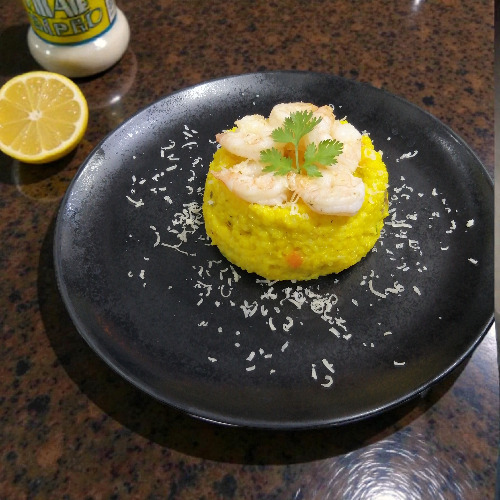 ريزوتو الروبيان - أرز إيطالي مع خضار طازجة، مشروم، جزر، كوسة، مع 5 قطع روبيان