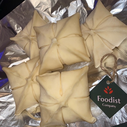 cheddar cheese +mozzarella and corn - Frozen 50 pieces special ingredients cheddar mozzarella and corn