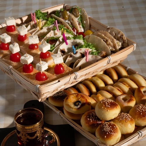 ريوق العيد طبقتين ٥ درازن فطاير ميني و كلوب ساندوتش و بوريتس بأنواع