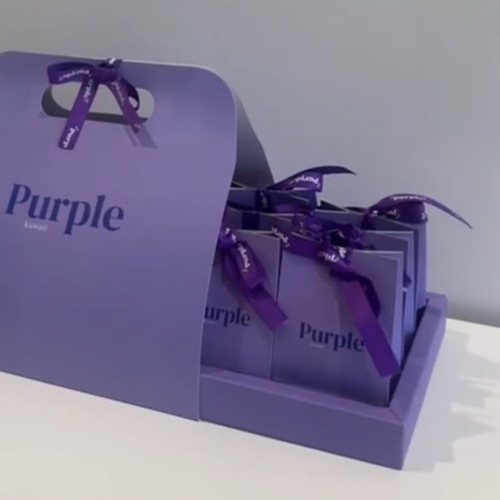 giveaways ( one day before) - 18 pcs giveaways including name tag ( write the name in the notes )