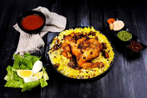 Raee Alawelah  - Chicken Majboos Raee Alwaelah - Whole Chicken weighing 600 grams ( Alyoum) With  Mjboos Rice and Saffron and Kuwaiti Ajar and red.green Maaboo