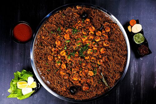 صينية روبيان ( مربين & محموس & مموش ) - 5 اشخاص - تقدم مع 5 مشروب& ٢ سلطة مجاني