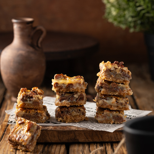 Nuts bites with kinder sauce