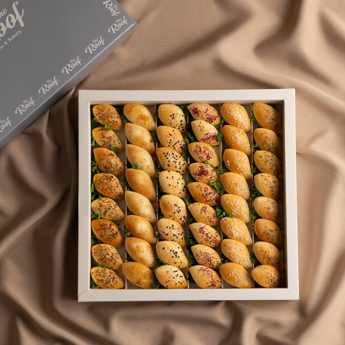 Mokaya sandwich - بوكس ميني ساندوش ٤٨ قطعه بحشوات مختلفة حلوم ، جبن فيتا ، حمسة الباذنجان ،جبن كريمي ،حمسة البطاط