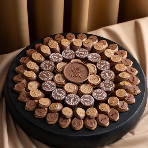 Cocoa in a luxurious wooden tray 16 - صينية خشب فاخره مع ٧٠٠جرام كاكاو بحشوات مختلفة برلين الكاكاو ، جوز هند مع بسكويت ، كرانشي بسكويت كرمل