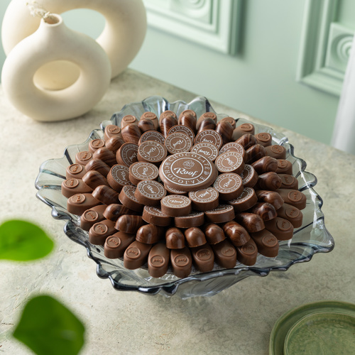 A4 cocoa tray - صينية بتصميم خاص من الزجاج مع ٩٠٠ جرام كاكاو بحشوات مختلفة ويفر بالكرمل ، كرانشي المكسرات بالبرلين ، ويفر بالبستاشيو