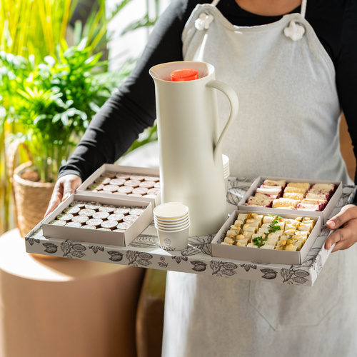 Arabic Coffee Offer 2 - عرض عبارة عن ٤٠ قطعة كاكاو بحشوتين ويفر بالبستاشيو ، كرمل بسكويت كرانشي  مع موالح سبيشل ٣٦ قطعه تورتيلا بخلطة جبن الموزريلا ، توست خلطة البطاط، تورتيلا بالبطاط، توست خلطة الاجبان مع مطارة قهوه عربيه و٢٤ كوب قهوه