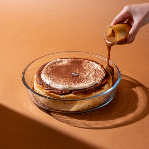 كيكة سان سيباستيان ذا روف - كيكة سانسيباستيان كريمة شيز مع صوص كرمل تقدم باردة مع بوكس ذا روف والبايركس