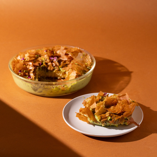 كيكة البقلاوه والقلاش - كيكة البقلاوة والقلاش كرانشي تقدم باردة