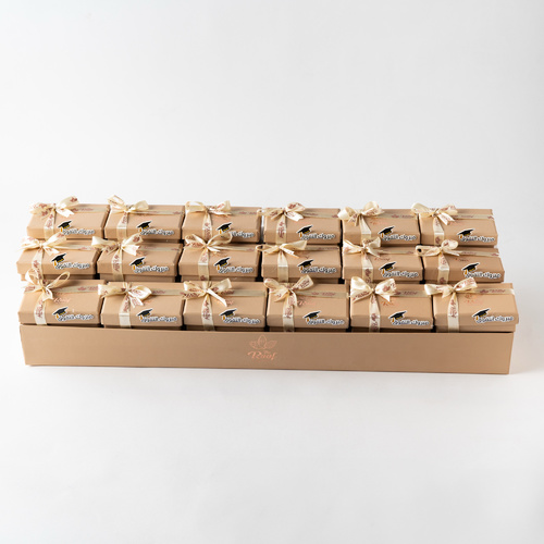 توزيعات التفوق ٤ - بوكس التوزيعات عبارة عن ١٨ بوكس مع ٣٦ قطعة كاكاو بحشوتين ويفر بستاشيو ، كرمل بسكويت