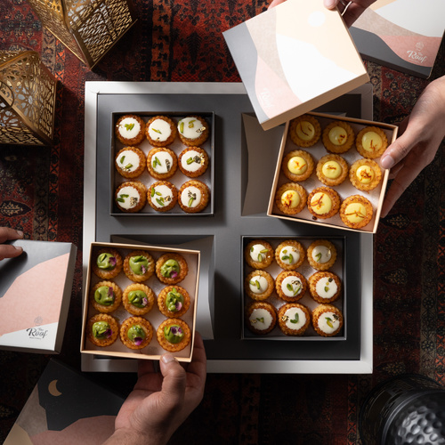 بوكس بسبوسه - بوكس بسبوسه٣٦ قطعه بالزعفران ، بستاشيو ، قشطة